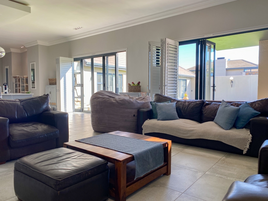 6 Bedroom Property for Sale in Num Num Cape Estate Western Cape